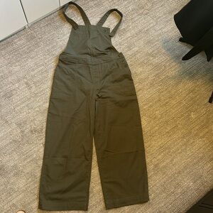 Patagonia women’s wide leg overall- never worn!